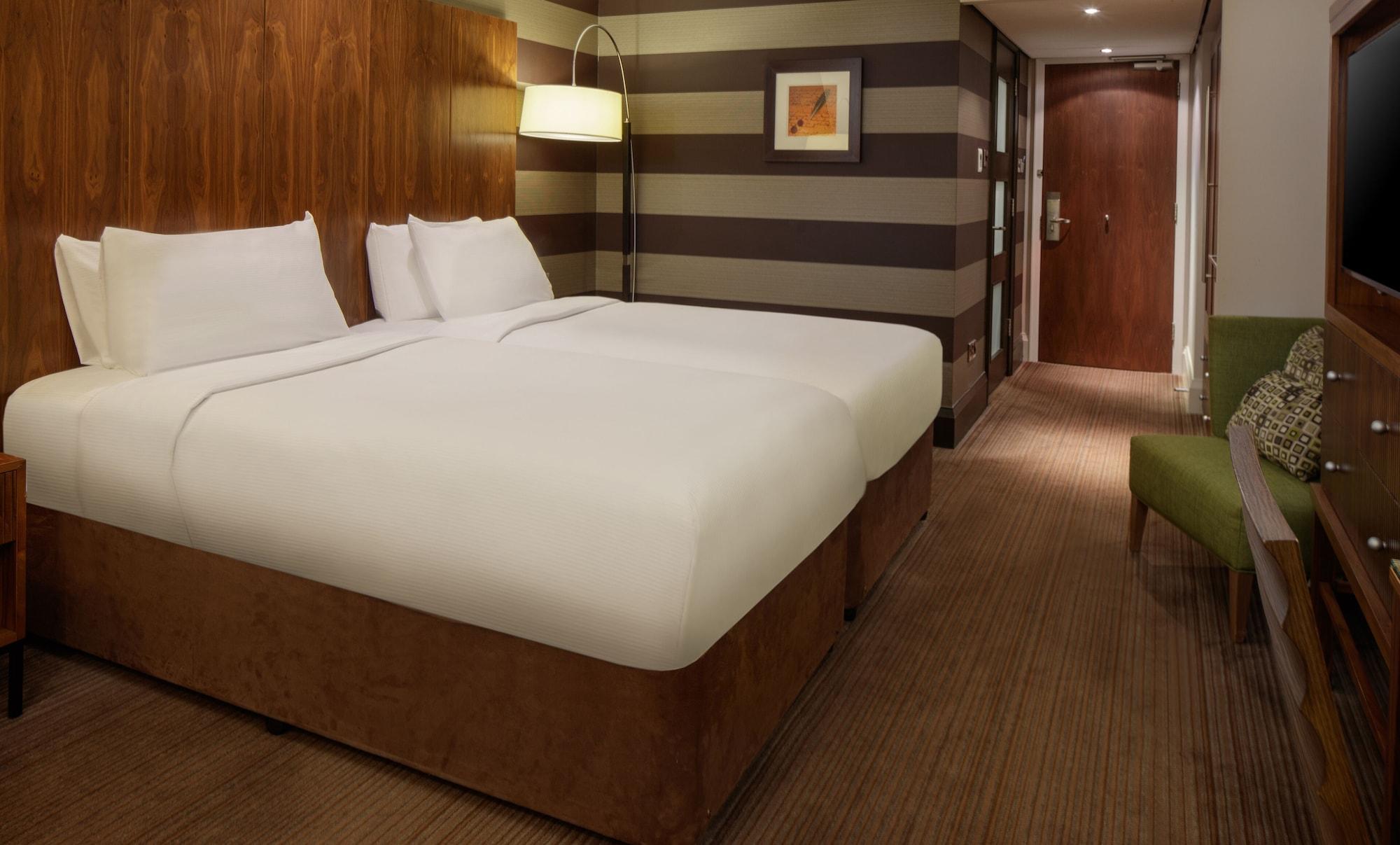 Отель Doubletree By Hilton Stratford-Upon-Avon, United Kingdom Экстерьер фото