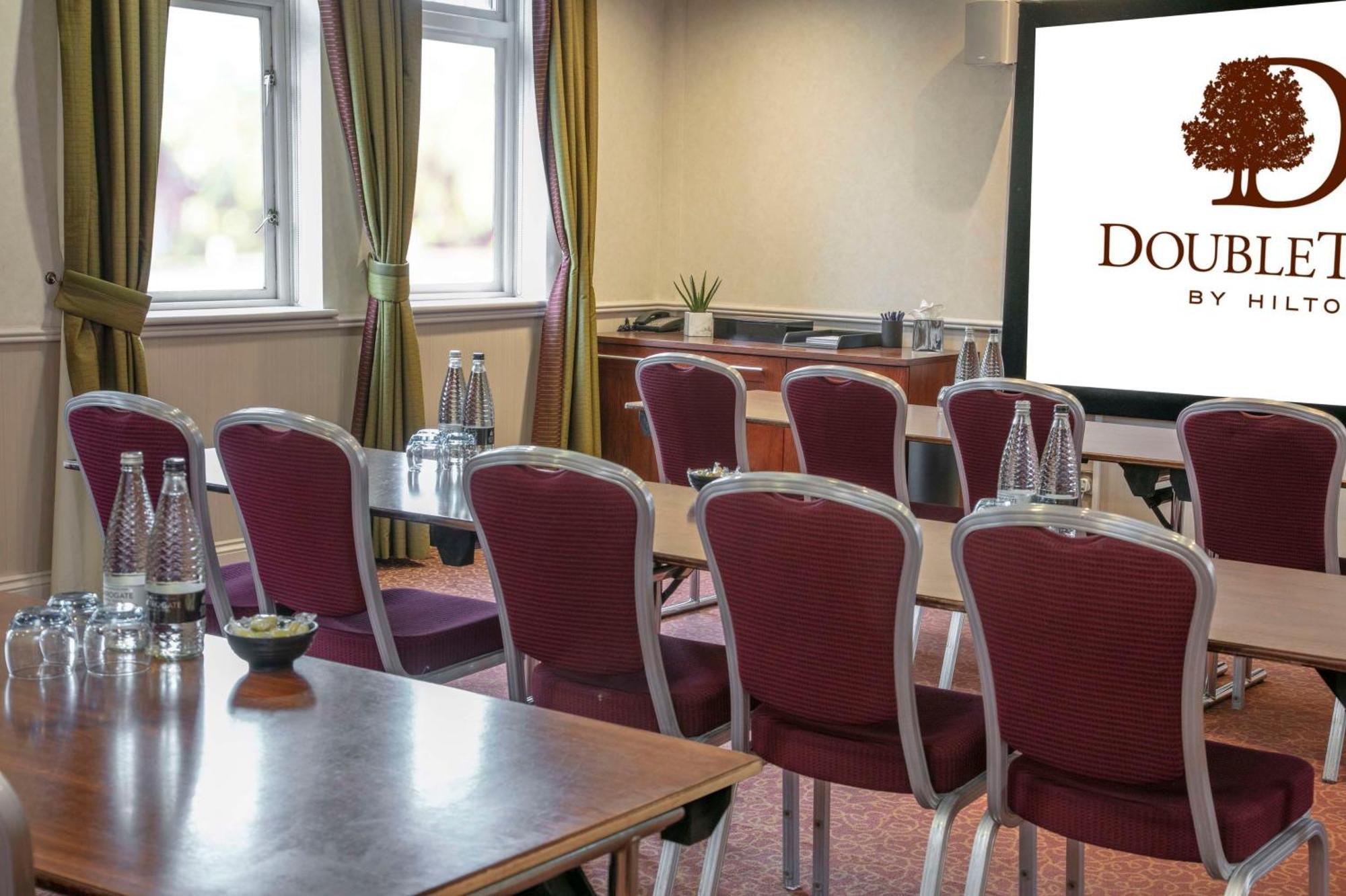 Отель Doubletree By Hilton Stratford-Upon-Avon, United Kingdom Экстерьер фото
