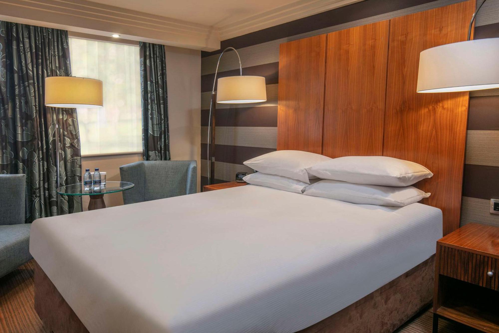 Отель Doubletree By Hilton Stratford-Upon-Avon, United Kingdom Экстерьер фото