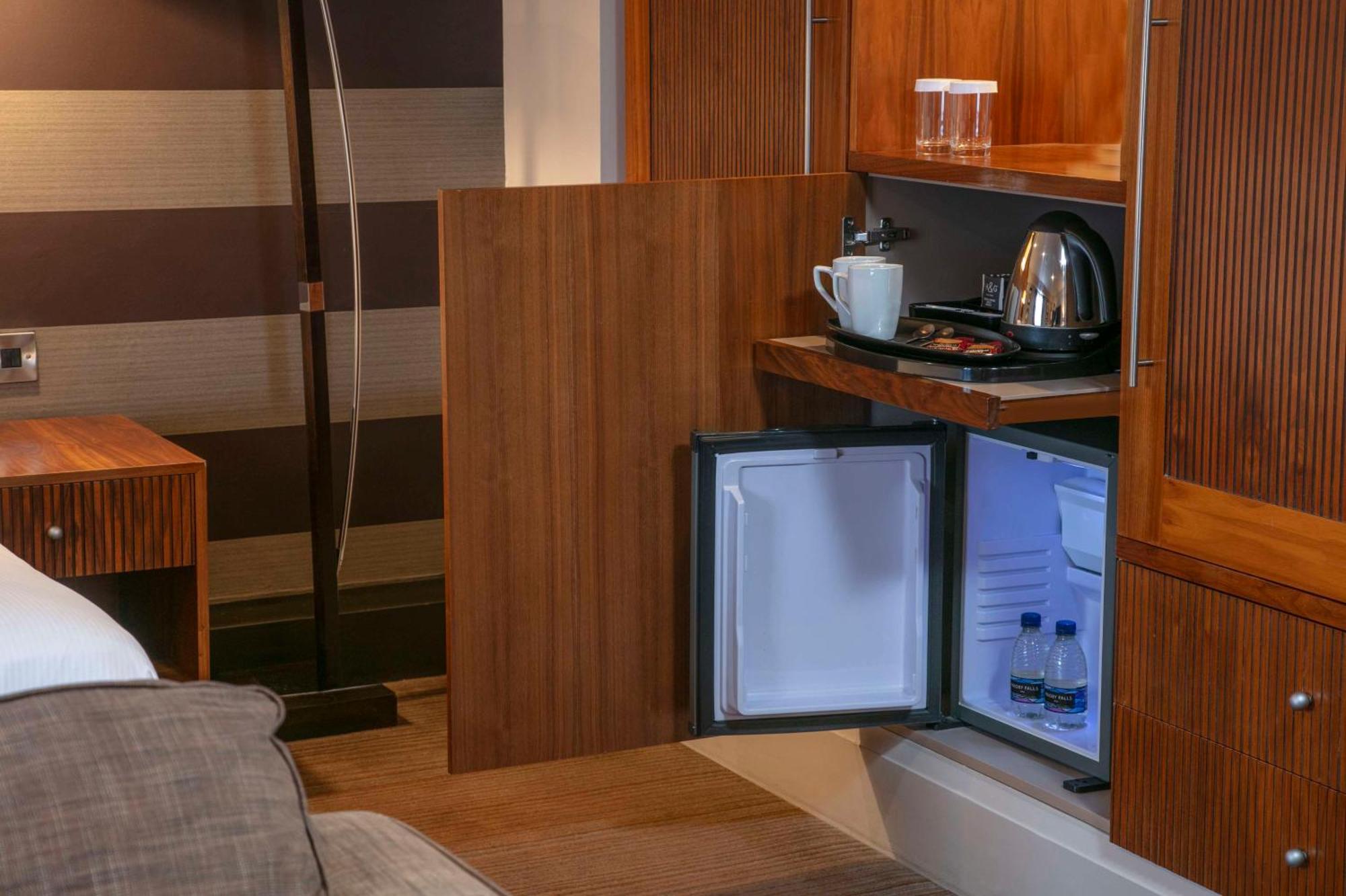Отель Doubletree By Hilton Stratford-Upon-Avon, United Kingdom Экстерьер фото