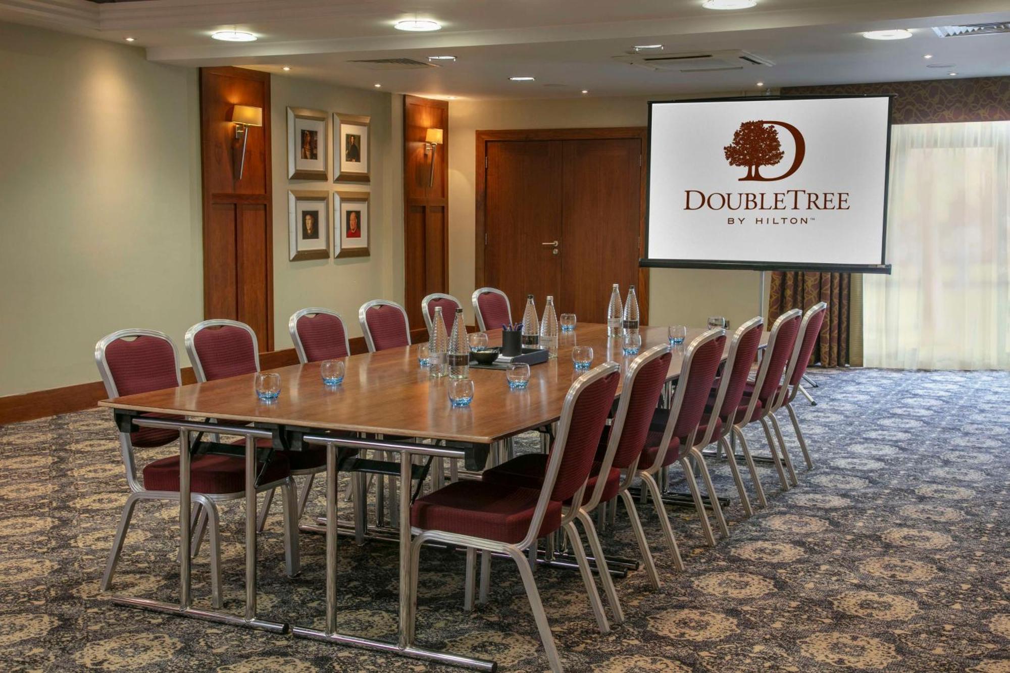 Отель Doubletree By Hilton Stratford-Upon-Avon, United Kingdom Экстерьер фото